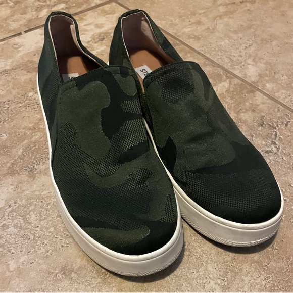 Steve Madden Shoes - Steve Madden - Silky Camo Zayna Slides